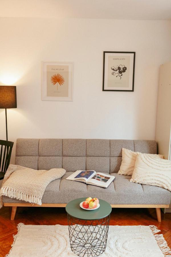 Chmielna - 250M Od Zlotych Tarasow, 350M Od Dworca Centralnego - Wifi - Smart Tv 55 Cali - Better Rental Warsaw Luaran gambar