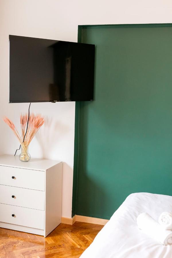 Chmielna - 250M Od Zlotych Tarasow, 350M Od Dworca Centralnego - Wifi - Smart Tv 55 Cali - Better Rental Warsaw Luaran gambar